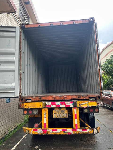 quầy trưng b&agrave;y h&agrave;ng may mặc Logistics 